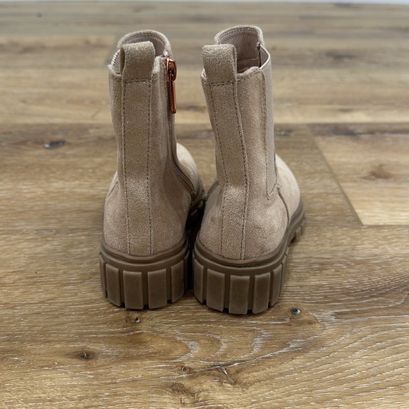 Cupcake Couture Lil Cora Chelsea Boots in Blush - Size 10 - Picture 6 of 11